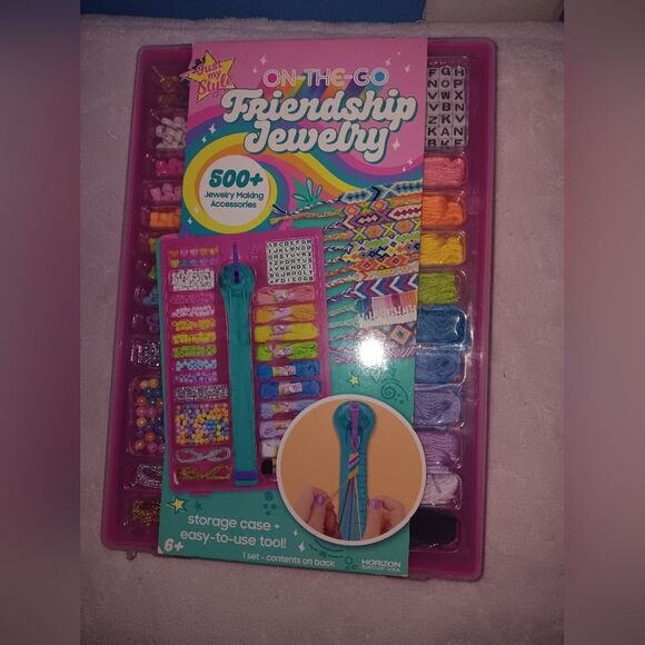 NWOT Just My Style On-The-Go Friendship Jewelry Kit - Picture 1 of 6
